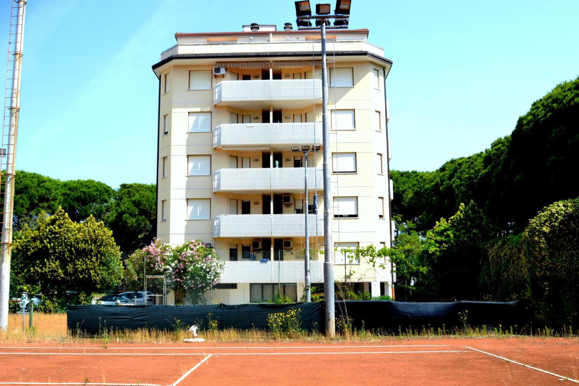Horizon Apartment Бибионе Екстериор снимка